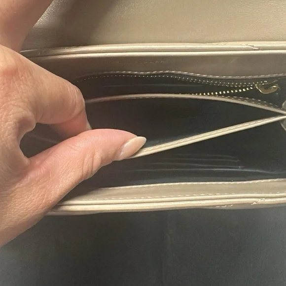 YSL Lou Lou Mini - Picture 6 of 12